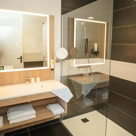 De L'ile 3* Custines